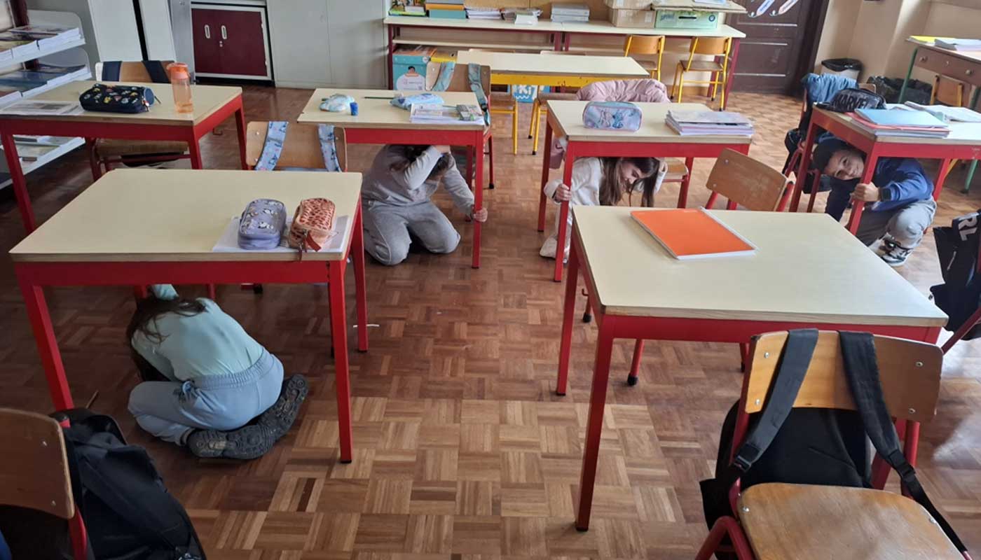 Exercício A TERRA TREME